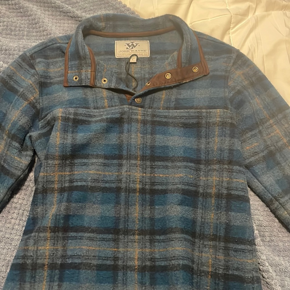 John Wayne Felt plaid pullover with buttons, fits slightly oversized